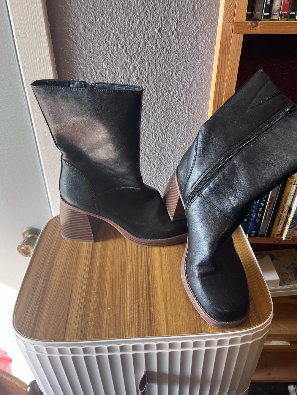 Sleek Black Mid-Calf Heeled Boots with Block Heel